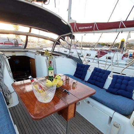 Yacht Oceanis Clipper Hotel Лас Галетас Екстериор снимка